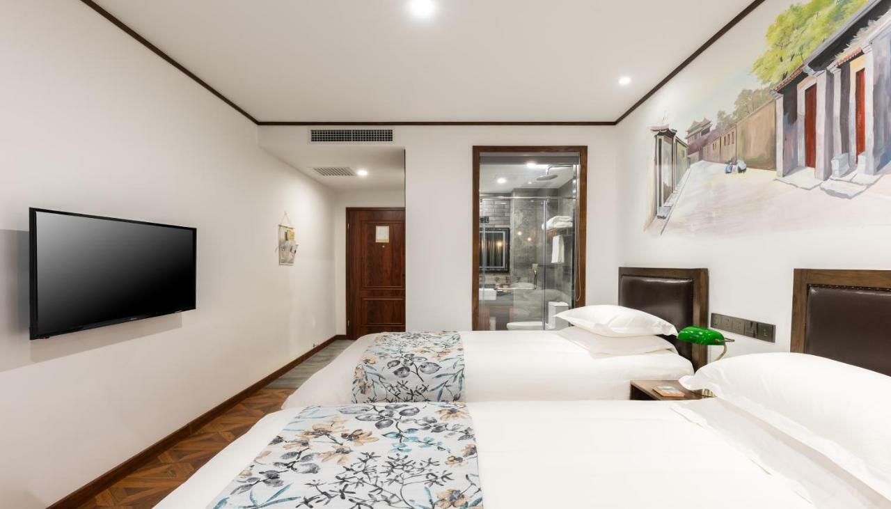 Nostalgia Hotel Near Prince Gong'S Mansion- Beihai Park, Tian'Anmen Square, Nanluoguxiang Hutong, Huguosi Hutong Snack Street, 5 Minutes Walk Away From Ping'Anli Subway Station, Free Ice Cream And Laundry Service,English Communication Well Peking Exterior foto